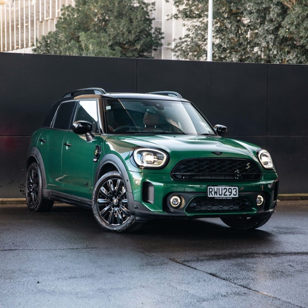 2022 MINI Countryman Cooper SE ALL4 YOURS image 1
