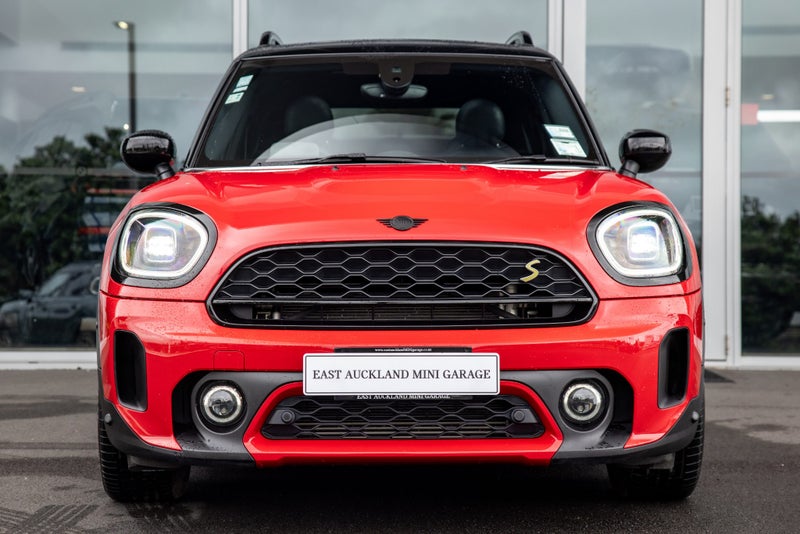 2022 MINI Countryman PHEV Plug-in Hybrid Yours image 2