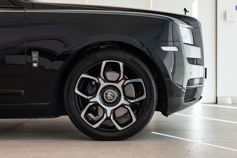 2022 Rolls-Royce Cullinan Black Badge image 5