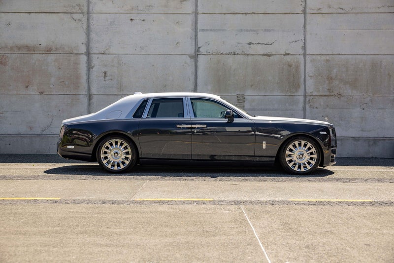 2022 Rolls-Royce Phantom image 2