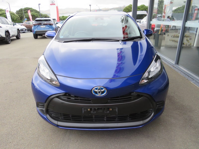 2022 Toyota Aqua 1.5 Hybrid image 3