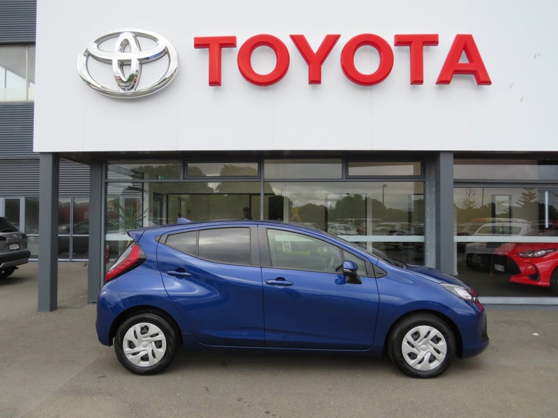 2022 Toyota Aqua 1.5 Hybrid image 4