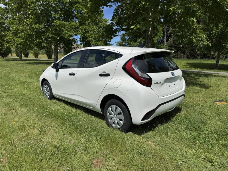 2022 Toyota Aqua 1.5 Hybrid B 5 Dr Hatch CVT 2WD image 5