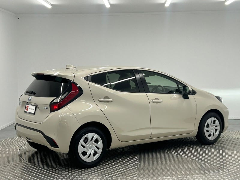 2022 Toyota Aqua 1.5 Hybrid X image 3
