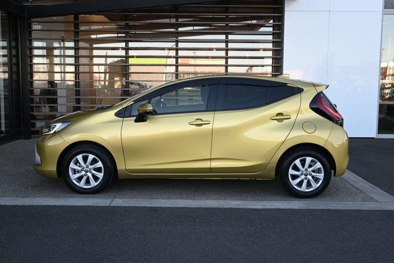 2022 Toyota Aqua 1.5 Petrol Hybrid Z FWD Hatchback image 3