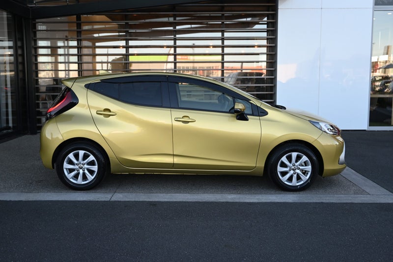 2022 Toyota Aqua 1.5 Petrol Hybrid Z FWD Hatchback image 5
