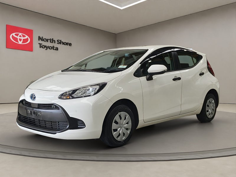 2022 Toyota Aqua 1.5L Hybrid B FWD Hatchback image 3