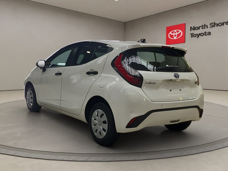 2022 Toyota Aqua 1.5L Hybrid B FWD Hatchback image 5