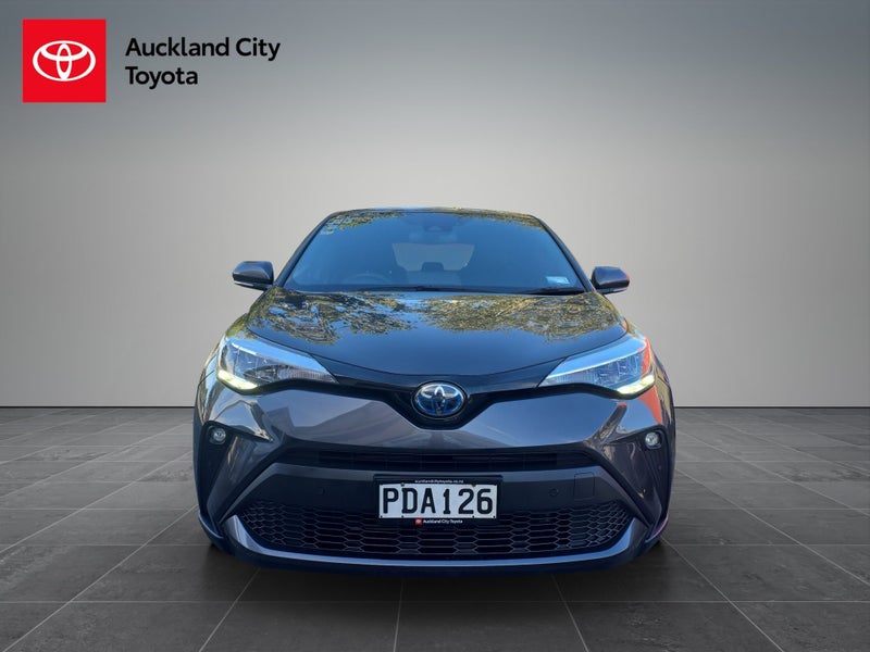 2022 Toyota C-HR 1.8P HV ECVT FWD SUV image 2