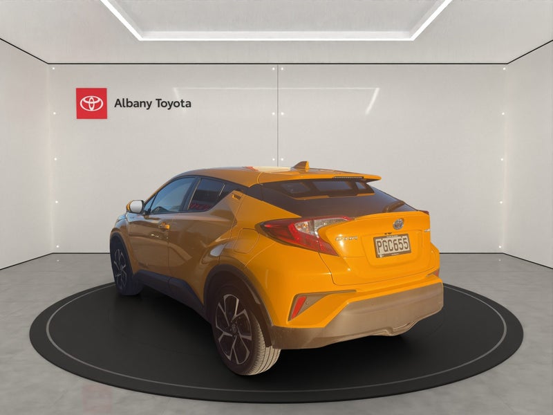 2022 Toyota C-HR 1.8P HV ECVT FWD SUV/5D/5S (CY... image 5