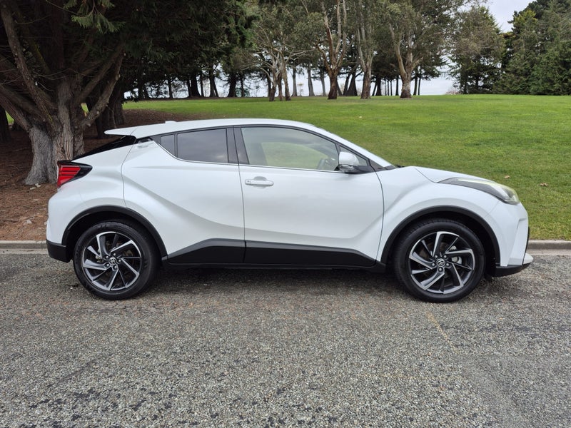 2022 Toyota C-HR Limited 1.2PT CVT AWD SUV/5D/5S image 3