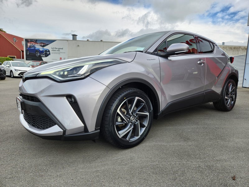 2022 Toyota C-HR Limited 1.2PT CVT FWD Automati... image 3