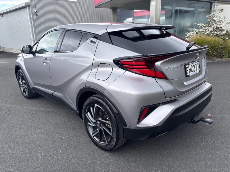 2022 Toyota C-HR Limited 1.2PT CVT FWD SUV/5D/5... image 5