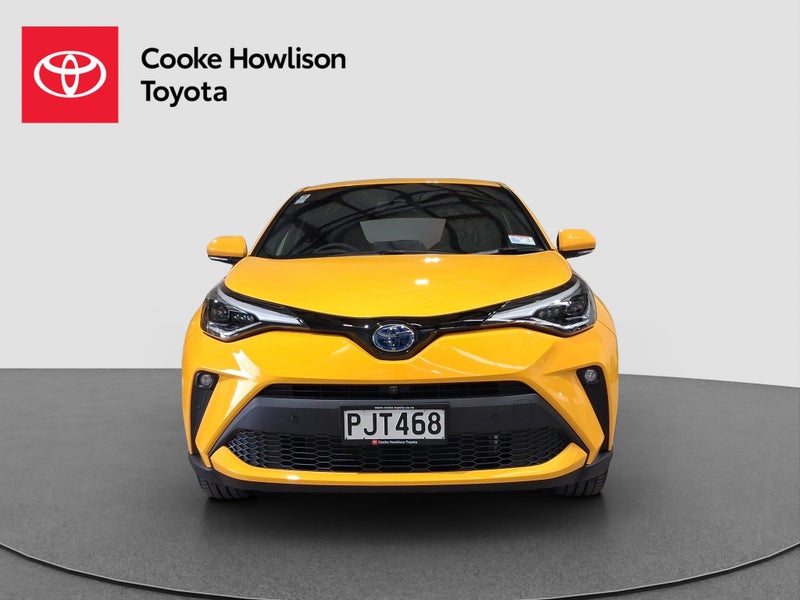 2022 Toyota C-HR Limited 1.8L Hybrid image 2