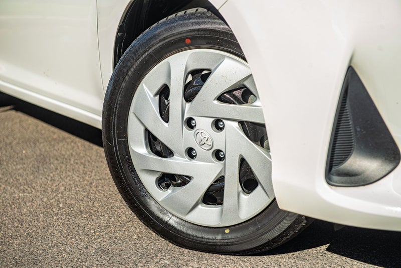 2022 Toyota Corolla 1.5 Hybrid Wagon image 2