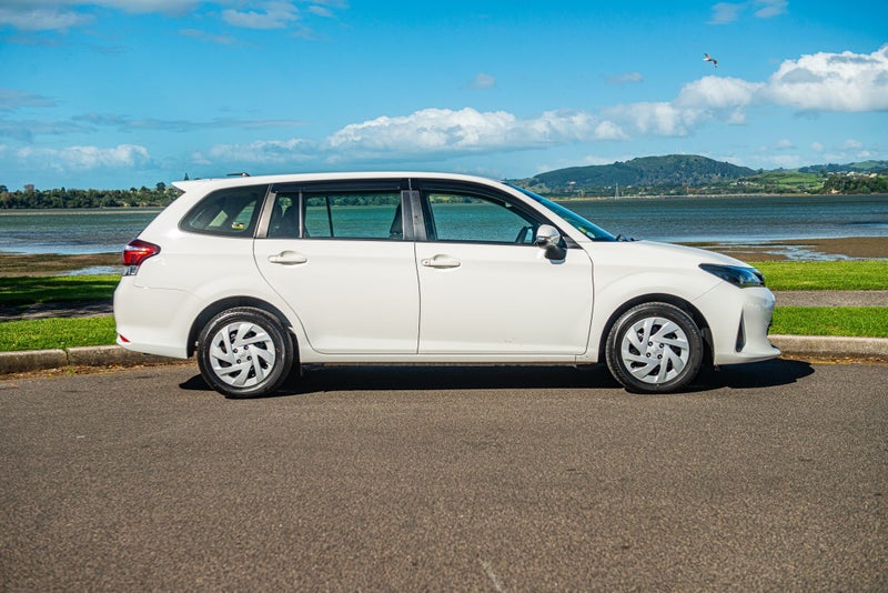 2022 Toyota Corolla 1.5 Hybrid Wagon image 5