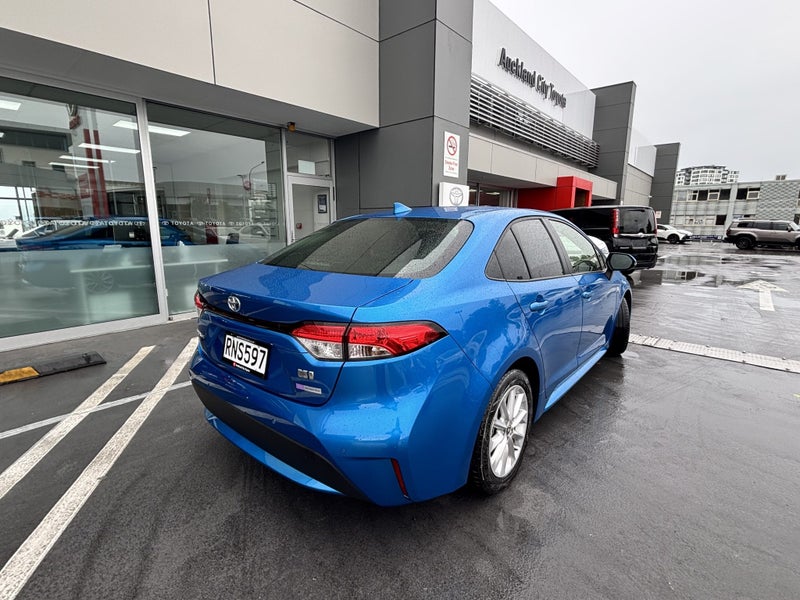 2022 Toyota Corolla 1.8 Hybrid G EDITION SEDAN image 3