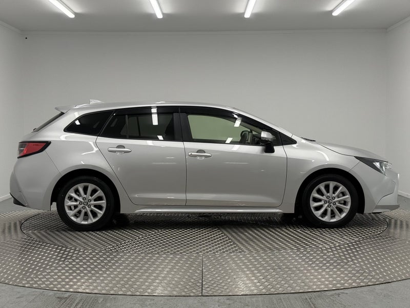 2022 Toyota Corolla 1.8 Hybrid S Touring image 2