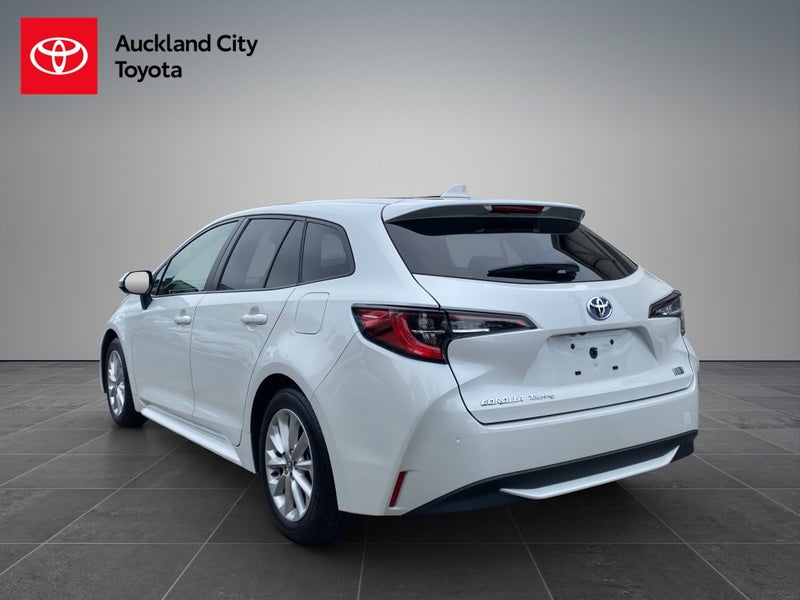 2022 Toyota Corolla 1.8 Hybrid S Touring 5 Dr W... image 5