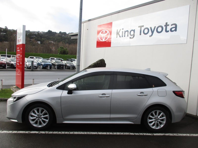 2022 Toyota Corolla 1.8 Hybrid S Touring + Warr... image 2