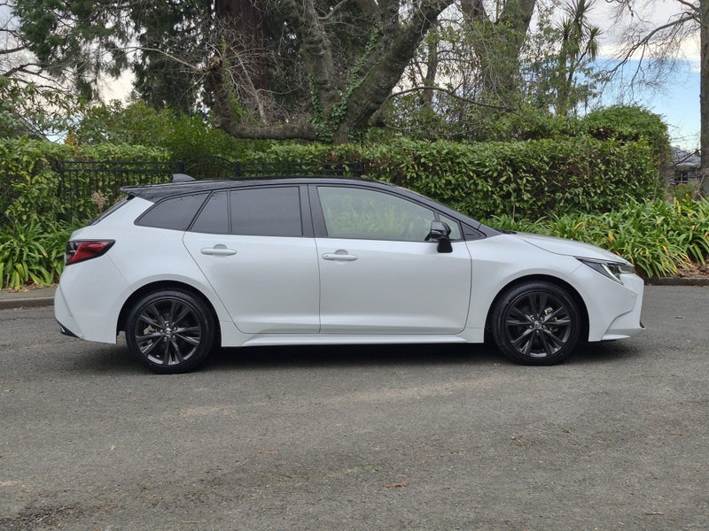 2022 Toyota Corolla 1.8 Hybrid WxB 5 Dr Wagon CVT image 2