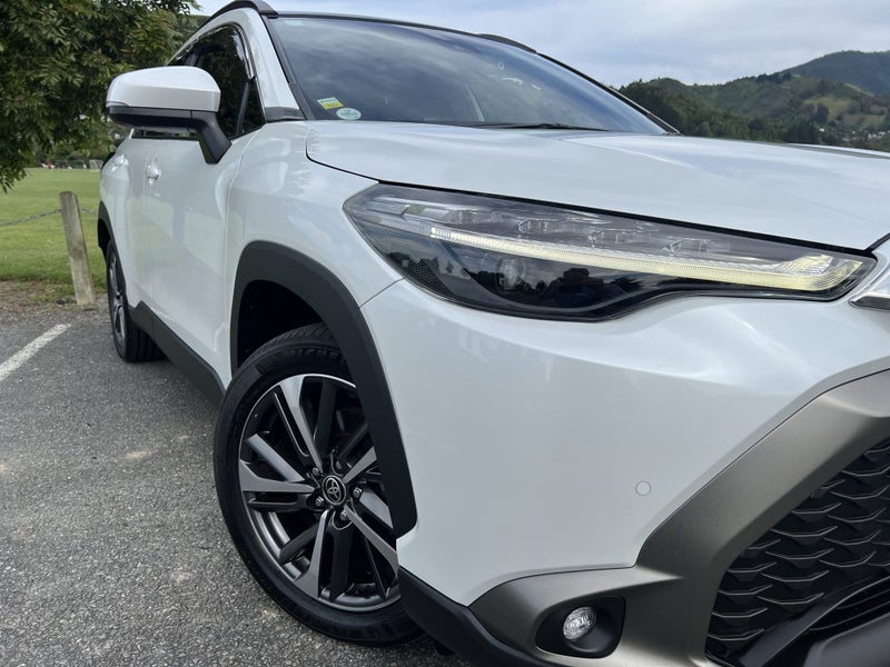 2022 Toyota Corolla Cross 1.8 Hybrid Z 4WD image 2