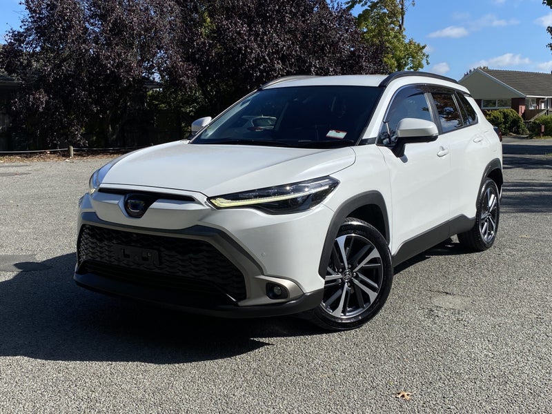 2022 Toyota Corolla Cross 1.8 Hybrid Z 4WD SUV image 3