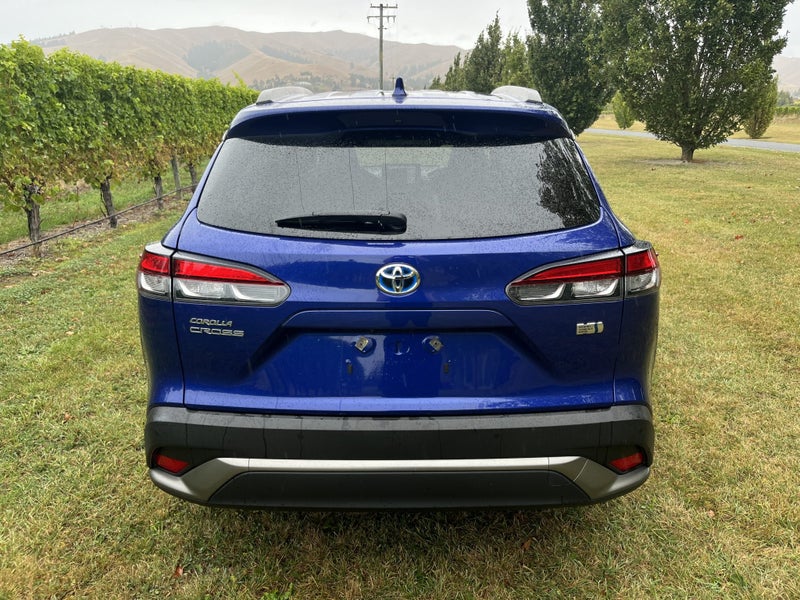 2022 Toyota Corolla Cross 1.8 Hybrid Z 5 Dr SUV... image 5