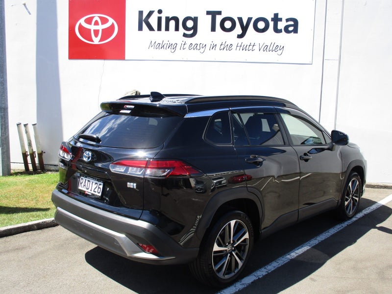 2022 Toyota Corolla Cross 1.8 Hybrid Z + Warranty* image 5