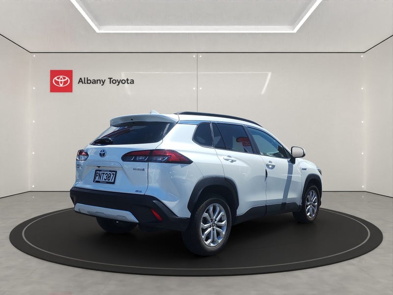 2022 Toyota Corolla Cross GXL 2.0P HEV ECVT FWD... image 3