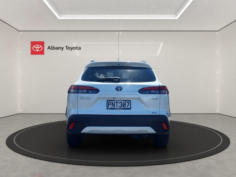 2022 Toyota Corolla Cross GXL 2.0P HEV ECVT FWD... image 4