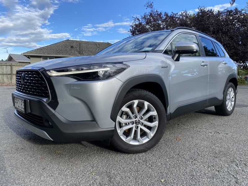 2022 Toyota Corolla Cross GXL 2.0P HEV FWD SUV image 3