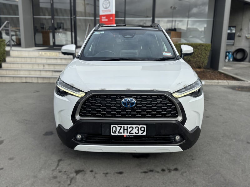 2022 Toyota Corolla Cross Limited 2.0 Hybrid Al... image 2