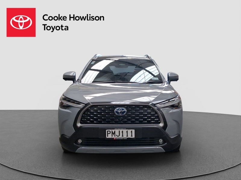 2022 Toyota Corolla Cross Limited 2.0L Hybrid image 2