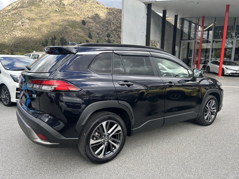 2022 Toyota Corolla Cross Z AWD hybrid image 3