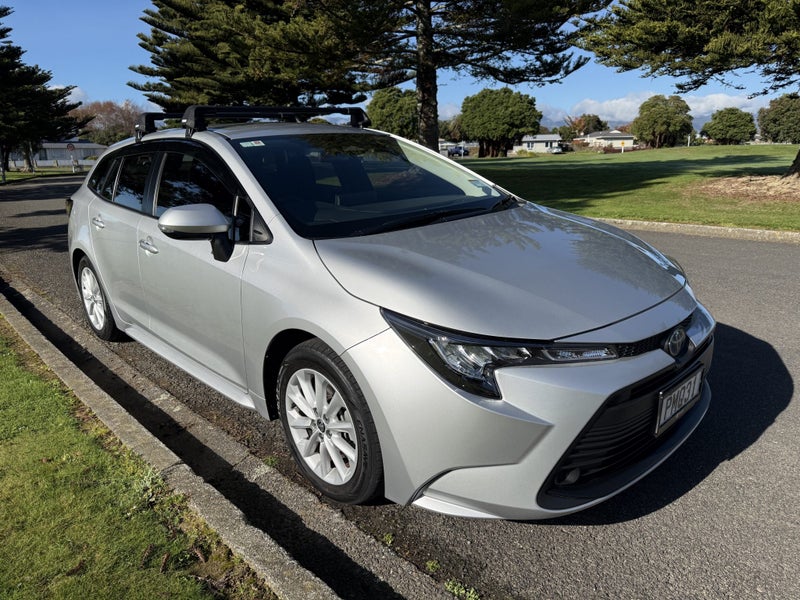 2022 Toyota Corolla GX 1.8 Hybrid FWD Automatic... image 5