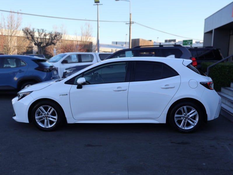 2022 Toyota Corolla GX 1.8 hybrid hatch image 4
