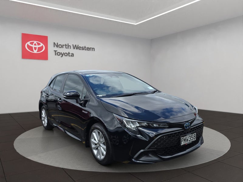 2022 Toyota Corolla GX 1.8L Hybrid 2WD Hatchback image 1