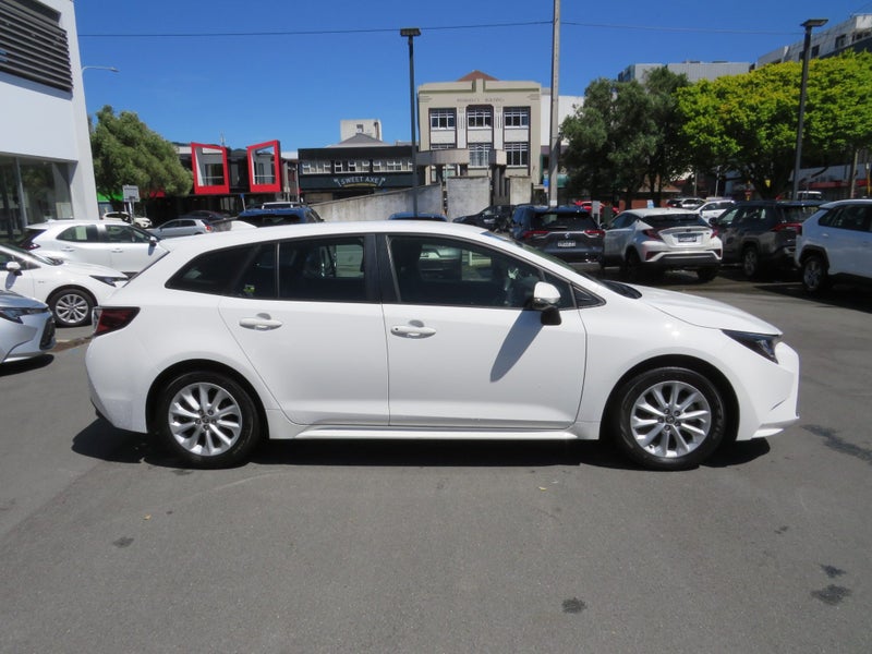 2022 Toyota Corolla GX 1.8P CVT FWD image 3