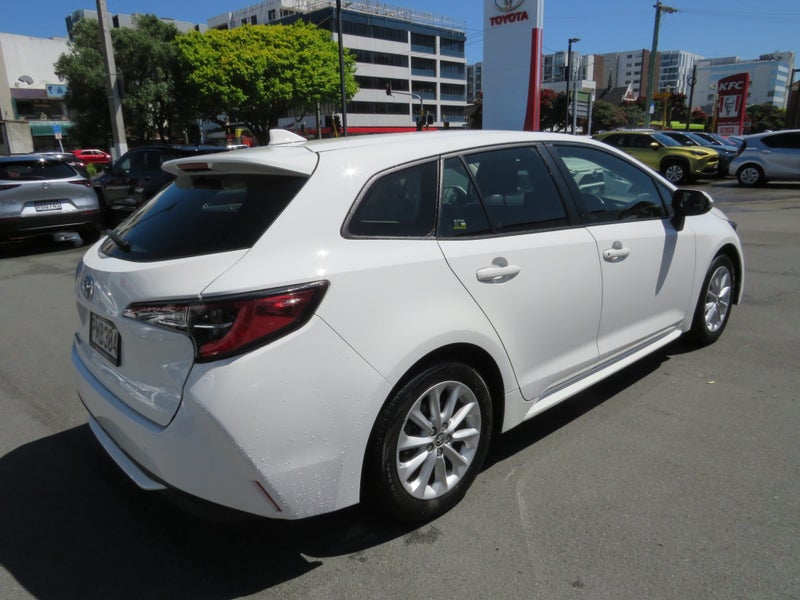 2022 Toyota Corolla GX 1.8P CVT FWD image 4