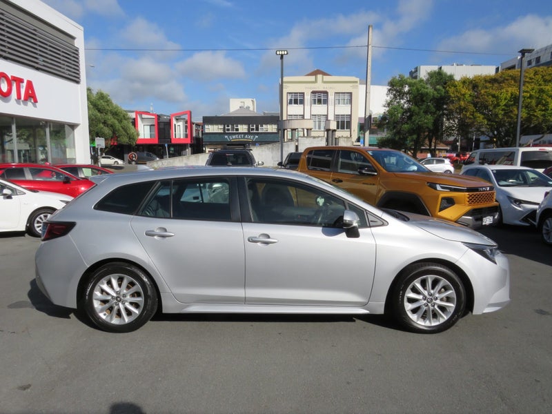 2022 Toyota Corolla GX 1.8P CVT FWD Wagon image 3