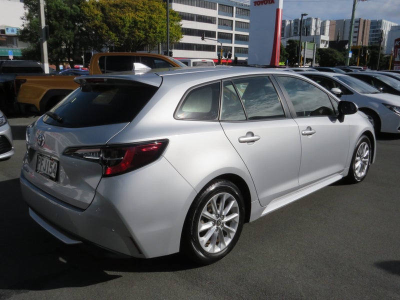2022 Toyota Corolla GX 1.8P CVT FWD Wagon image 4