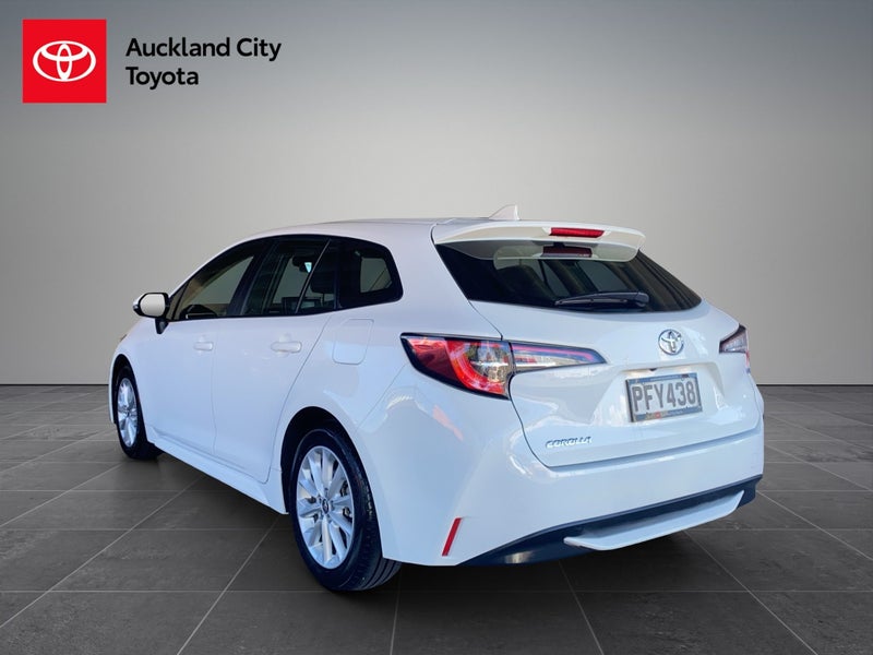 2022 Toyota Corolla GX 1.8P CVT FWD WAGON image 5