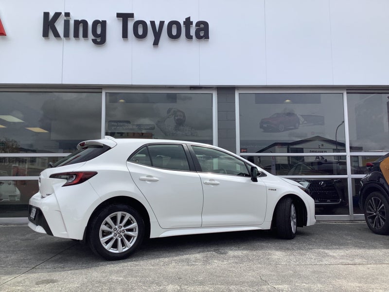 2022 Toyota Corolla GX 1.8P HEV Hybrid Hatch image 3