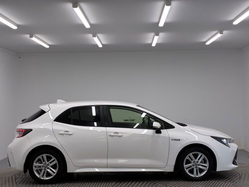 2022 Toyota Corolla GX 1.8P Hybrid image 2