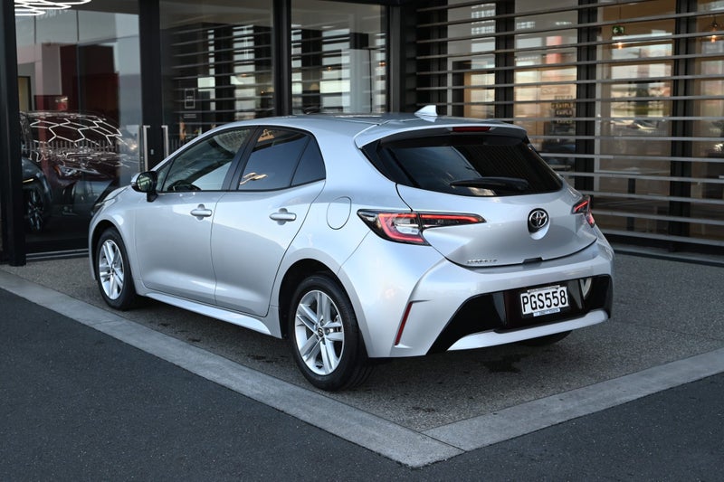 2022 Toyota Corolla GX 2.0 Petrol FWD Hatchback image 2