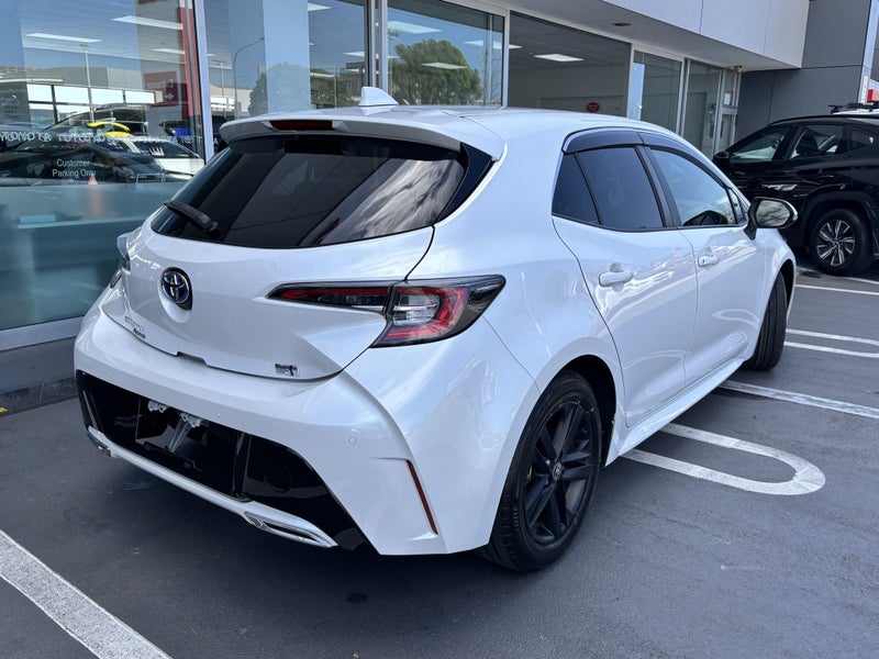 2022 Toyota Corolla Sport 1.8 Hybrid G 50 Milli... image 3