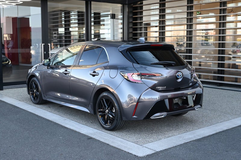 2022 Toyota Corolla Sport 1.8 Petrol Hybrid G F... image 2