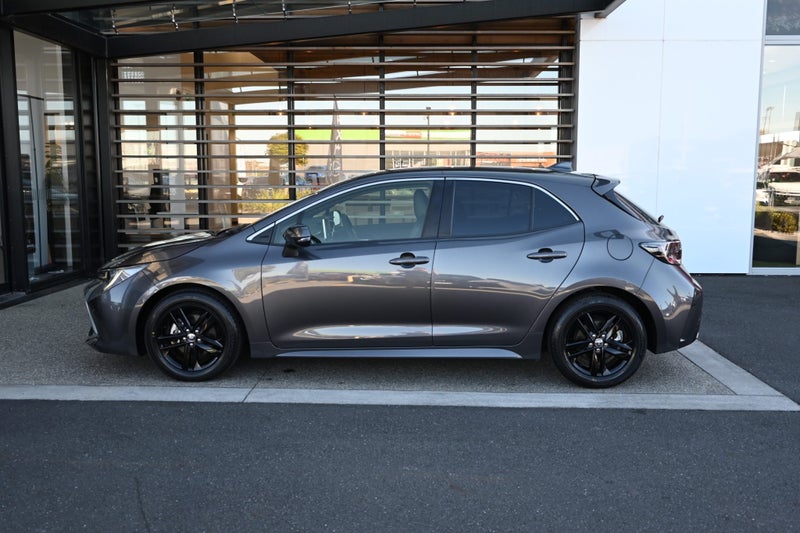 2022 Toyota Corolla Sport 1.8 Petrol Hybrid G F... image 3