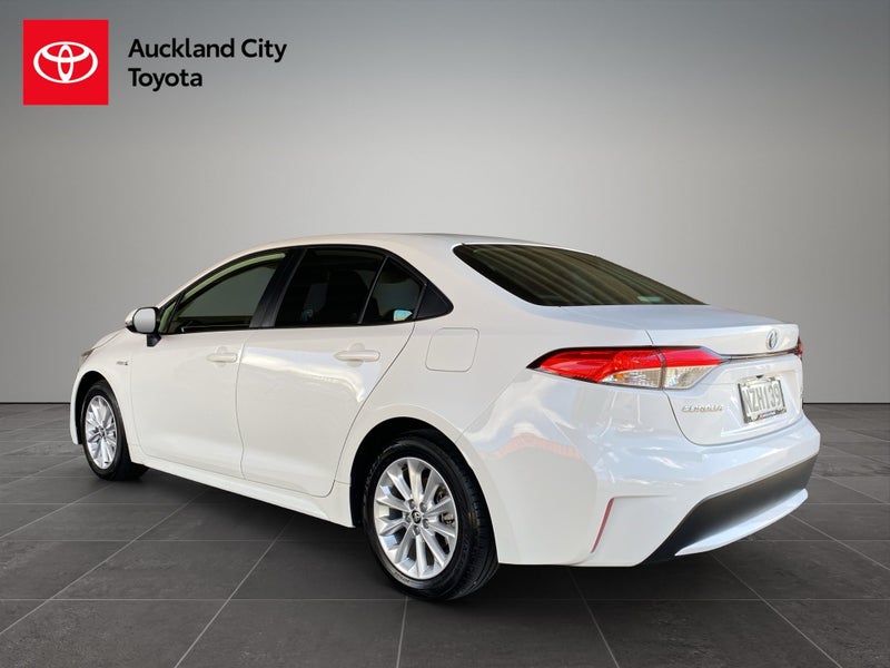 2022 Toyota Corolla SX 1.8P HV CVT FWD SEDAN image 5